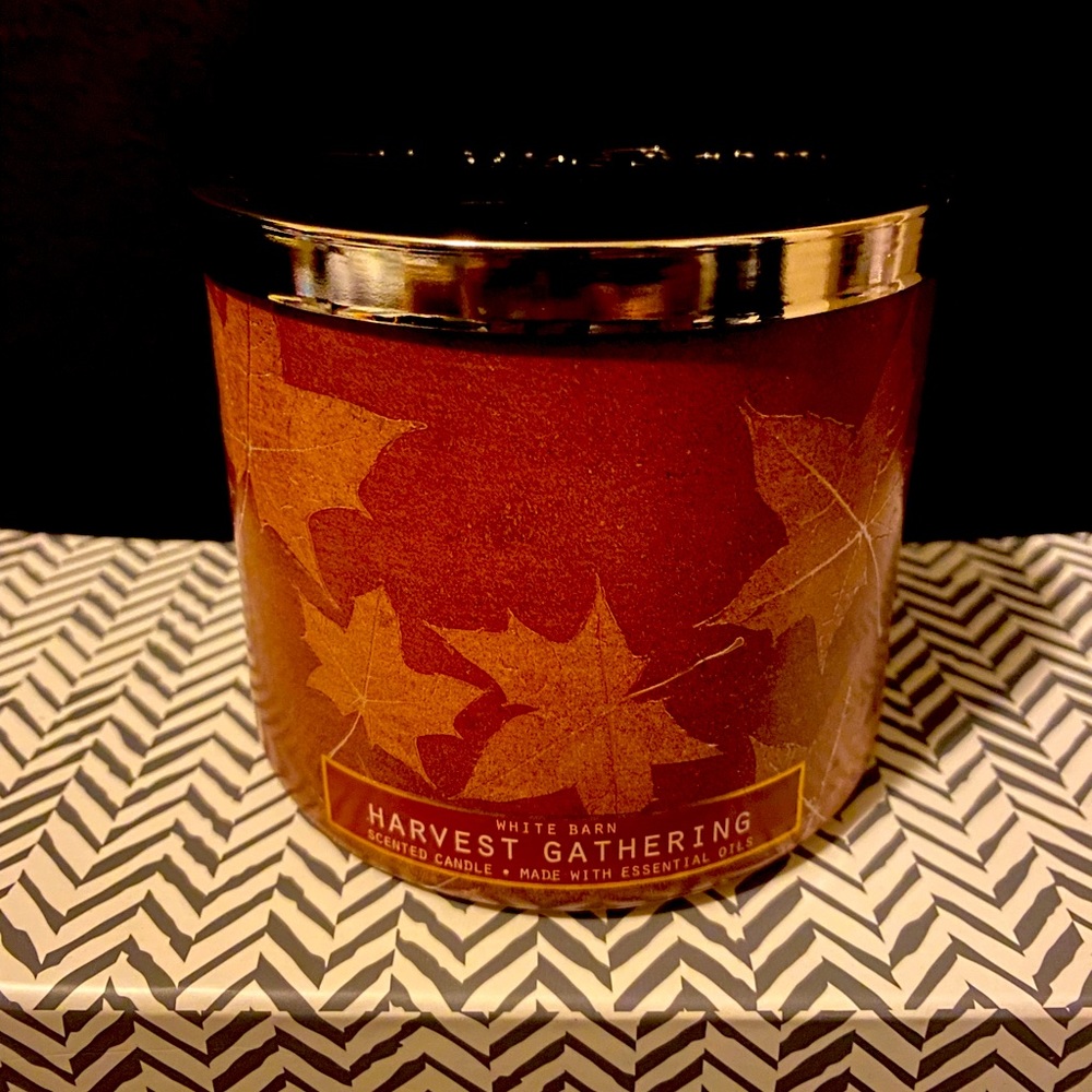 White Barn 3 Wick Candle